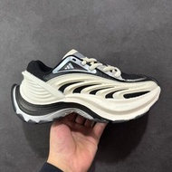 Adidas Ozelia 運動鞋