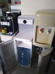 冷熱水機