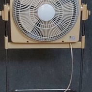 新淨全正常 勁大風 鴻運風扇kdk 12"fan 12吋 inches Cool 涼 夏天恩物 電風扇 座地 ...