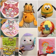 睇內文🥰 代購售$100「一張」日本限定 Kuromi地氈 Melody地氈 地墊❤️‍🔥日本反斗奇兵三眼仔毛巾**推薦👇kellytoy squishmallow gameboy / pluto 遊
