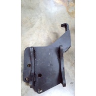 BRACKET COMPRESSOR  AIR COND MODIFIED SANDEN  SD 508 (ISUZU ENGINE FSR11H)