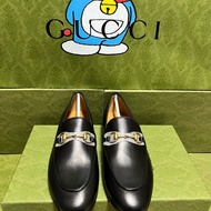 Gucci鞋