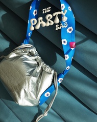 Sue.loveseveryday The Party Bag 25 - กระเป๋าMetallicแบบนุ่ม สายSUE
