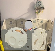 Bb圍欄同joie網床