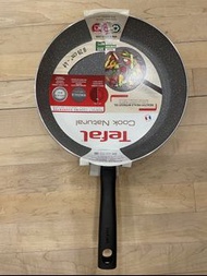 Tefal 約28”（明火用）附紅點易潔煎鍋