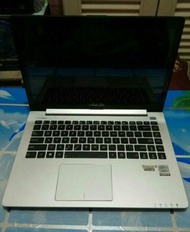 ASUS VivoBook S400CA Touch Mon