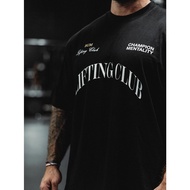 IYKYK/CHRIS, LIFTING CLUB FAN CLUB LOOSE AND COMFORTABLE STRETCH SPORTS SHORT SLEEVE T-SHIRT