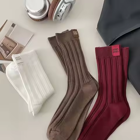 Men and Women Couple, Vertical Striped Lettered Mid-calf Socks, Thick Needles, Heel Label, Anker Red