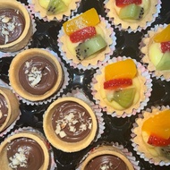 Mini Fruit Tarts & Nutella Pods