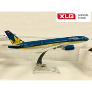 Vietnam VNA aircraft model 32 cm Boeing B787-9 Dreamliner premium