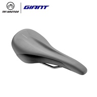 Giant Romero Saddle