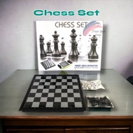 Chess Toy Set (Catur)