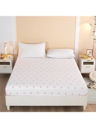 1件印有愛心圖案的床罩,透氣、柔軟、舒適且易清洗