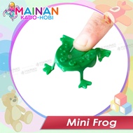 HOBBY COLLECTION OF OLD SCHOOL CHILDREN'S PRANK TOYS TRADITIONAL PUSH FROG JUMPING FROG JUMPING FROG