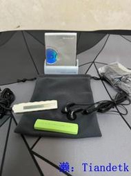 【世子】夏普ST500單放MD隨身聽實物拍攝，配件底座線控耳機，電源，電池，讀盤按鍵完好