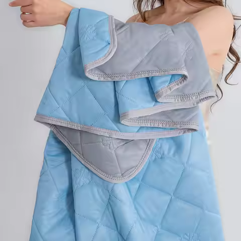 Lightweight Cooling Blanket for Summer Breathable Cold Touch Summer Quilt Queen King Air Condition C