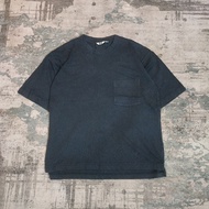 Uniqlo T-shirt