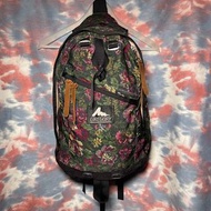 85% new 美國製 Gregory Daypack vintage garden tapestry 26L backpack 紅花 綠花尼龍拉鏈背囊 書包 背包