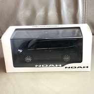 Toyota Noah 1:30 正廠豐田合金模型車非賣品 黑色