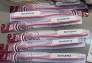 Sensodyne 舒適達細頭軟毛牙刷 (粉紅色)