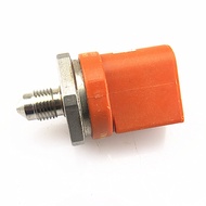 Car Fuel Pressure Sensor For Audi A3 A4 A5 A6 A8 Passat Golf Caddy Beetle CC Tiguan 06J906051D 06J 9