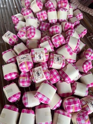 กระเป๋าของชำร่วย ทรงลูกเต๋า สีชมพู 100 ใบ 1099 บาท แถมป้ายข้อความ แจ้งรายละเอียดได้ค่ะ