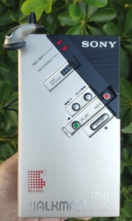 SONY     WM-F2