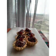 chocolate tart cranberries