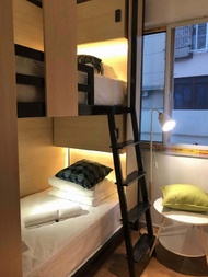 Yueqi Hotel (Shanghai Hongqiao Airport Zoo Subway Station)