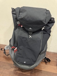迪卡儂 QUECHUA 登山背包 S 40L 健行