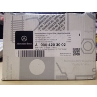 Mercedes Benz A180 A200 A250 W176 Front Disc Brake Pad {Come With Sensor}