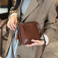 手机包包女士2024春夏新款软皮女包斜挎包水桶包单肩小包腋下包手机包包女士2024春夏新款软皮女包斜挎包水桶包单肩小包腋下包8/26