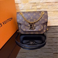 LV M45592經典 PASSY 系列 Monogram 帆布肩背包 斜背包