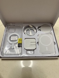 Accessory gift set for iPhone 13/14, compatible with MagSafe wireless charger and power bank, and a 