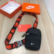 Nike 耐克 輕便胸包 斜挎包 休閒時尚