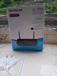 NETGEAR AC1200 雙頻 WiFi 路由器
