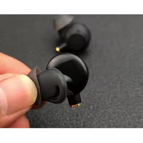 Modified V6200UC Bluetooth Headphones, DIY MMCX Plug-and-Pull Style, Powerful Bass Better Than FOR Q