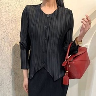 - CARMEN OUTER
