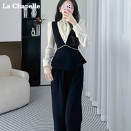 ชุดแต่งกายสุภาพ OOTD ประกอบด้วยกางเกงและเสื้อ