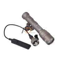 Surefire ไฟฉาย M600B ไฟฉายเดินป่า พร้อมสวิตซ์ไฟในชุด