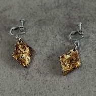 耳環/菱形/琥金浮鑠/jesmonite/飾品/銀箔/醫療不鏽鋼耳夾