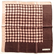 復古 Christian Dior 幾何絲綢圍巾，21x 21 英寸，帶品牌標籤