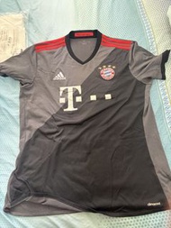 拜仁慕尼黑 Adidas 2017/18 主場球衣