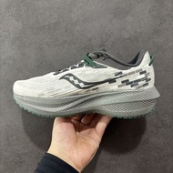 Saucony Triumph 20 跑鞋