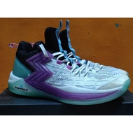 Basketball Shoes 361 Good condition