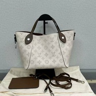 ✨LV 鏤空月光女神Bella子母手提斜背包23*20*13  98新配件塵袋