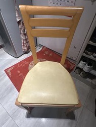 木製餐椅連軟墊