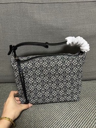 LOEWE Cubi Anagram 有單據 小號 飯盒包 手袋 海軍藍