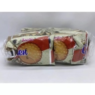 INTERBIS BISKUIT QUEEN Biskuit Rasa Kacang Dan Rasa Coklat 1 Pak isi 10 Pcs