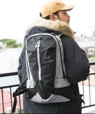 "On Sale" (深藍淺藍色) beams khasi green black silva rigel sapphire Arc'teryx 不死鳥 不死鳥背包 不死鳥背囊 arro22 arro 22 全新 行貨 終生香港有保養 Arcteryx bag 始祖鳥 $1368+